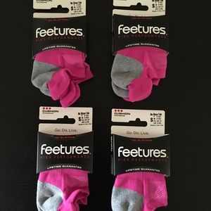 4 pairs of Brand New Feeture Socks